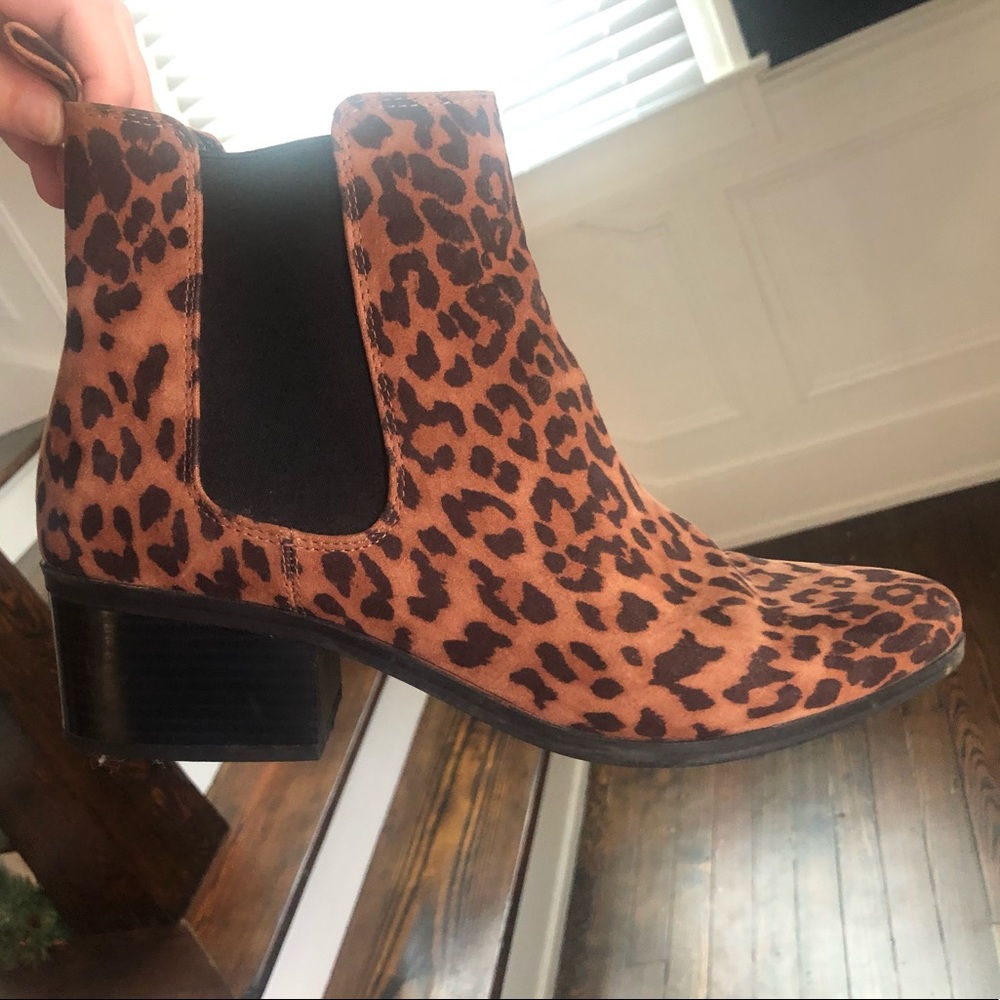 Cheetah Patterned Booties w/ Heel - Size 11